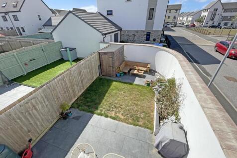 Haycroft Mews 21 - Garden View.jpg