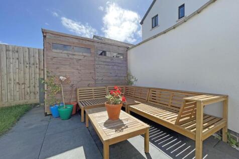 Haycroft Mews 21 - Rear Patio.jpg