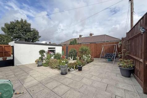 Old Woodlands Road 25 - Garden 1.jpg