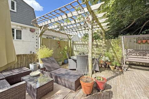 Stentaway Road 7 - Decking.jpg