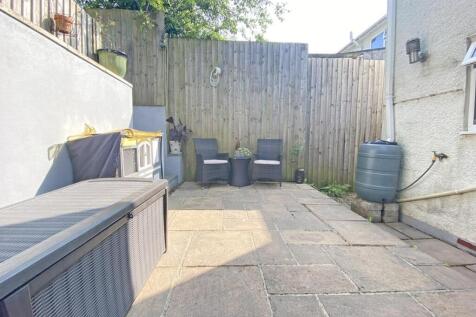 Stentaway Road 7 - Patio.jpg