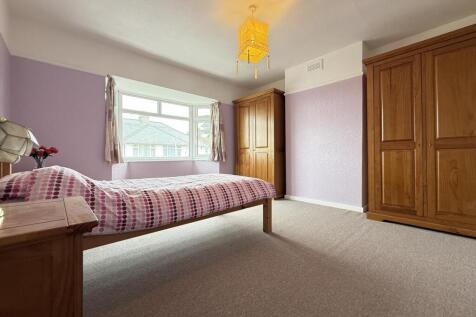 Tor Road 47 - Bedroom One.jpg