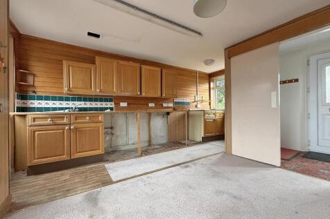 Southway Drive 209 - Kitchen.jpg