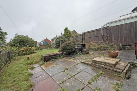 Southway Drive 209 - Garden.jpg