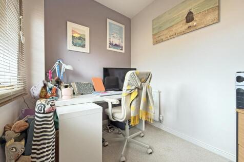 Coscombe Circus 25 - Bedroom Four Study.jpg