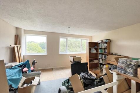 Erlstoke Close 37 - Lounge FP.jpg