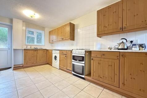 Clittaford Road 112 - Kitchen.jpg