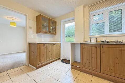 Clittaford Road 112 - Kitchen Three.jpg