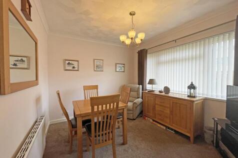 Kingswear Crescent 8 - Dining Area.jpg