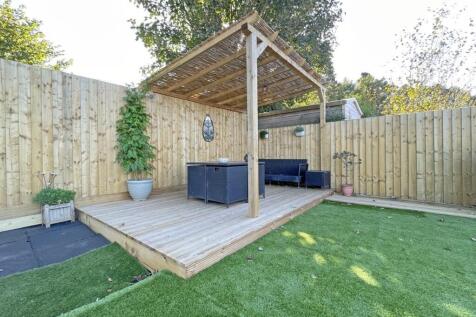 Whitby Road 28 - Decking.jpg