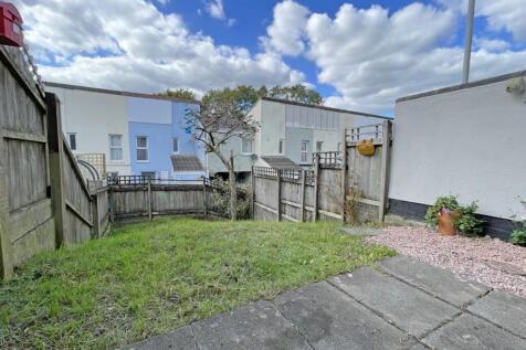 Cunningham Road 147 - Patio.jpg
