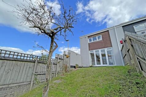 Cunningham Road 147 - Rear.jpg