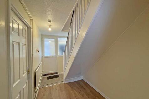 Dieppe Close 12 Entrance Hall.jpg