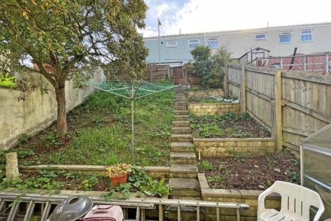 Tailyour Road 180 - Garden.jpg