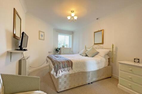 Wesley Court 24 - Bedroom.jpg