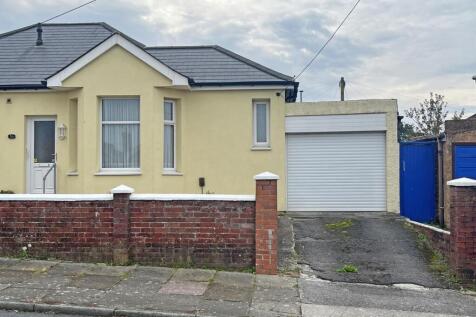 Old Woodlands Road 56 - Drive &amp; Garage.jpg