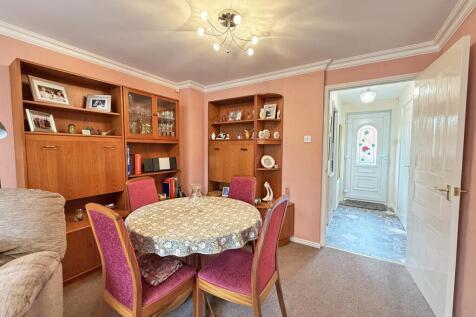 Aberdeen Avenue 18 - Dining Area.jpg