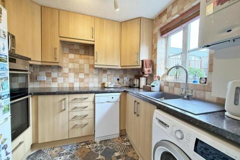 Aberdeen Avenue 18 - Kitchen.jpg