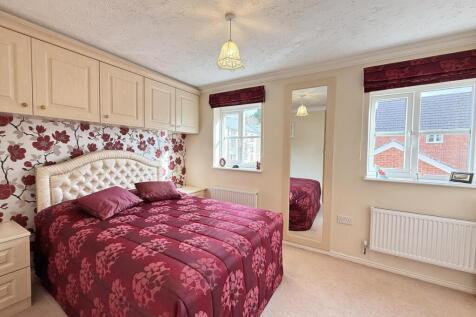 Aberdeen Avenue 18 - Bed 2a.jpg