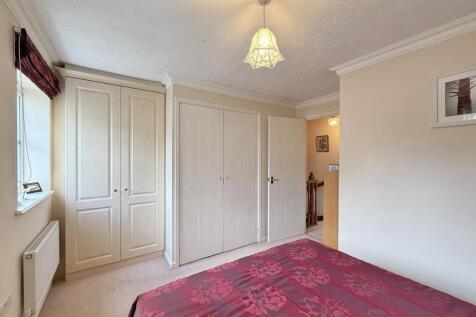 Aberdeen Avenue 18 - Bed 2c.jpg