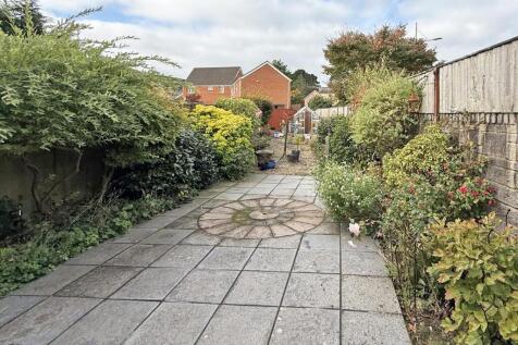 Aberdeen Avenue 18 - Garden 2.jpg