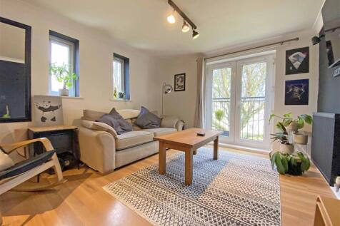 Echo Crescent 84 - Living Room 2.jpg