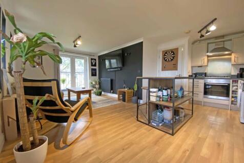 Echo Crescent 84 - Open Plan Living Room.jpg