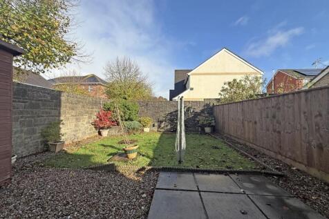 Aberdeen Avenue 23 - Garden.jpg