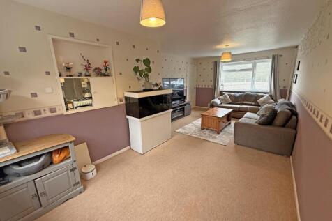 Grimspound Close 55 - Lounge Dining Room 2.jpg