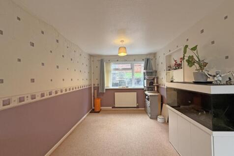 Grimspound Close 55 - Dining Area.jpg
