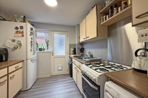Grimspound Close 55 - Kitchen.jpg