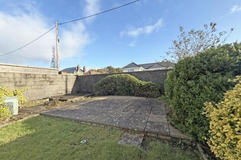 Cardigan Road 20 - Garden 2.jpg