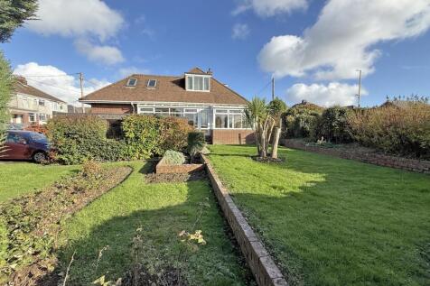 Old Woodlands Road 6- Garden 2.jpg