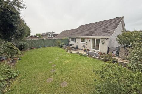 Dunraven Drive 81 - Rear.jpg