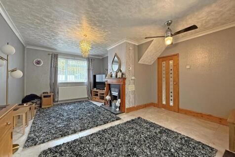 Honicknowle Lane 407 - Lounge Dining Room Front.jp