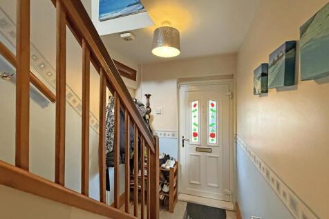 Honicknowle Lane 407 - Entrance Hall.jpg
