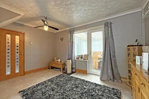 Honicknowle Lane 407 - Lounge DIning Room 3.jpg