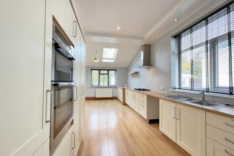 Torland Road 60 - Kitchen 4.jpg