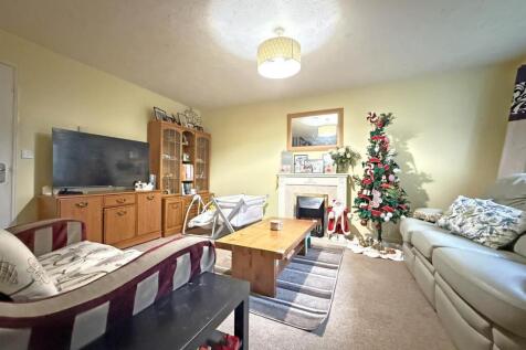 Frobisher Approach 35 - Living Room.jpg