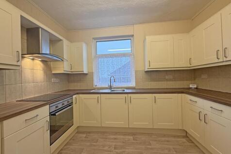 Seacroft Road 14 - Kitchen 3.jpg