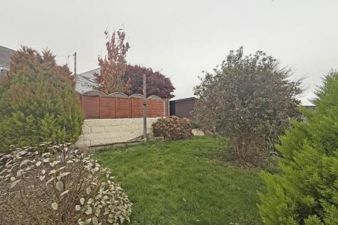 Seacroft Road 14 - Garden 4.jpg