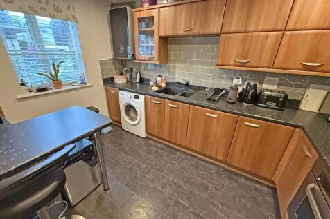 Samuel Bassett Avenue 50 - Kitchen.jpg