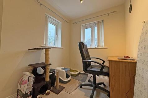 Samuel Bassett Avenue 50 - Bedroom Four.jpg