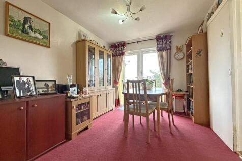 Pattinson Drive 48 - Dining Room.jpg