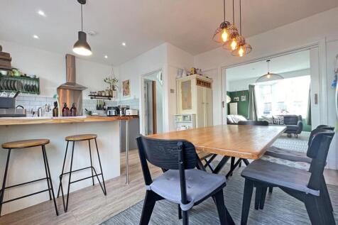 Langhill Road 40 - Dining Area.jpg