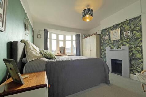 Langhill Road 40 - Bedroom One.jpg