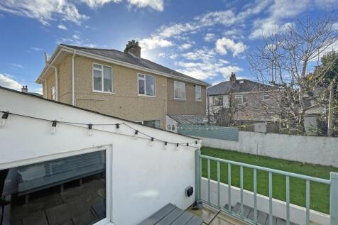 Langhill Road 40 - Garden.jpg