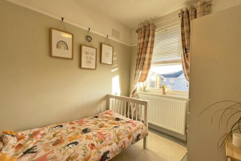 Langhill Road 40 - Bed 3.jpg