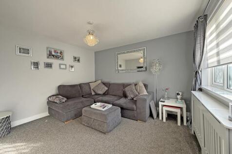 Coppice Gardens 3 - Lounge Front.jpg