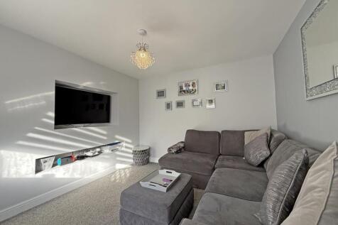 Coppice Gardens 3 - Lounge 2.jpg